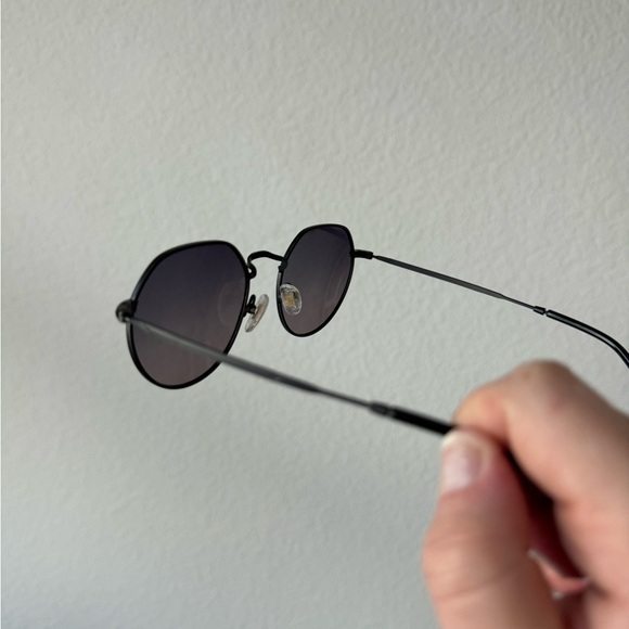 Black Sunglasses - Picture 5 of 7